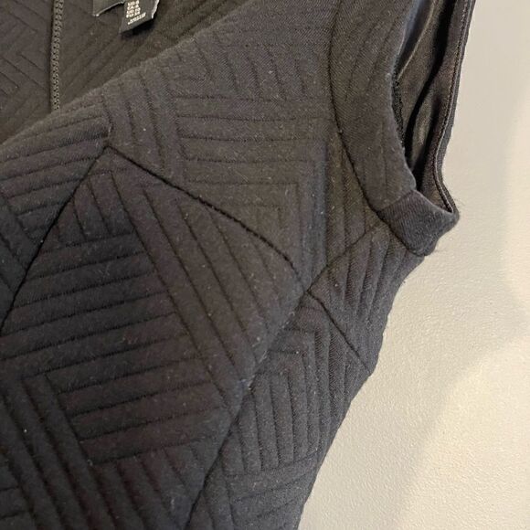 Adrienne Vittadini Cap Sleeve Textured Fit & Flare Dress in Black | SZ 6 - Picture 6 of 9